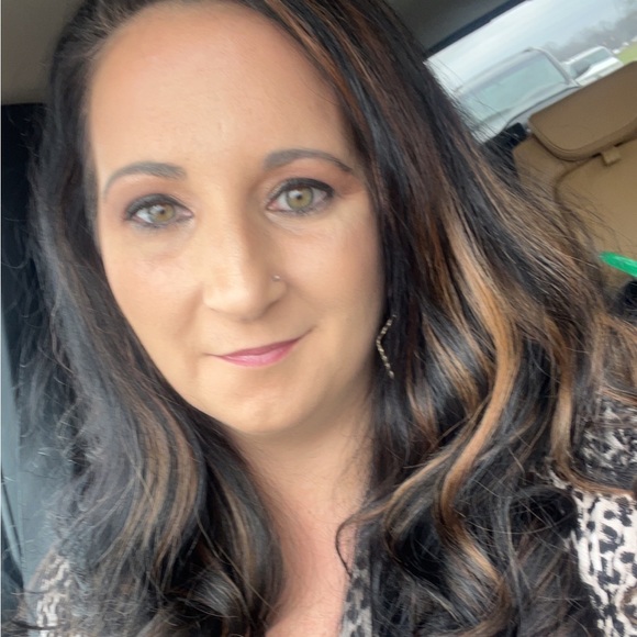 Meet your Posher, Ali - Picture 1 of 1